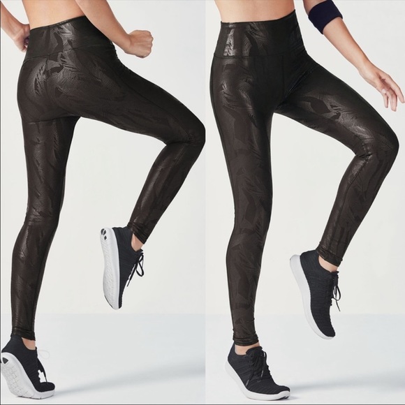 Fabletics Demi Lovato Lisette High 